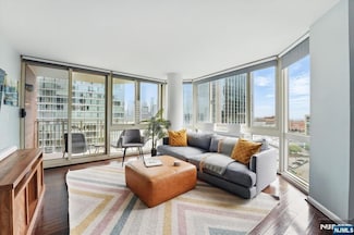 20 2nd St Unit 1209, Jersey City, NJ 07302
