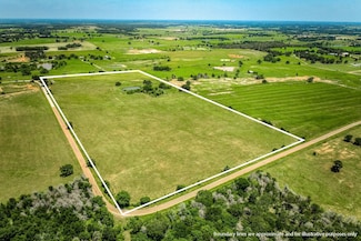 3335 County Road 323, Lexington, TX 78947