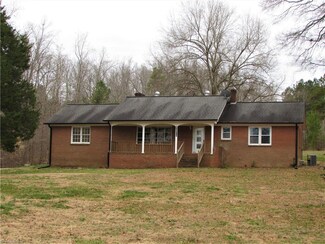 4859 Coltrane St, Trinity, NC 27370