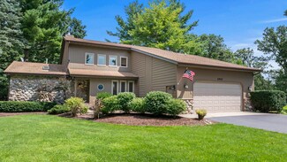 2410 N Martin Rd, McHenry, IL 60050