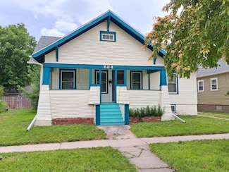 634 Chadron Ave, Chadron, NE 69337