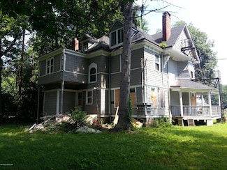 801 Carteret Ave, Trenton, NJ 08618