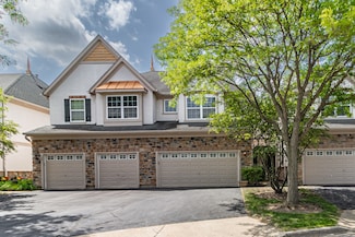 403 Shadow Creek Dr, Vernon Hills, IL 60061