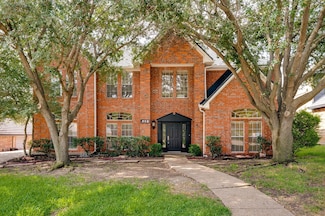 713 Paul Dr, Hurst, TX 76054
