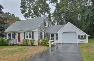 138 Fatima Dr, Warren, RI 02885