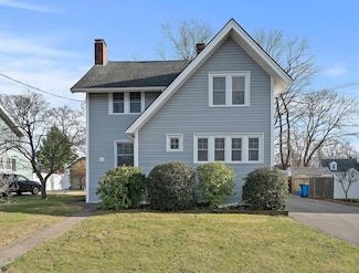 18 Norfolk Rd, Randolph, MA 02368
