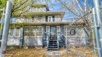 637 Pine St, Upton, WY 82730