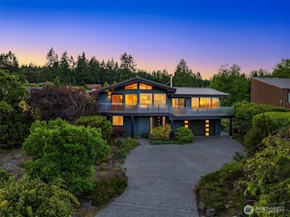 9882 Manitou Beach Dr NE, Bainbridge Island, WA 98110