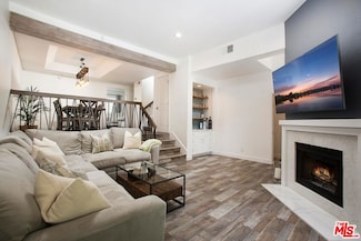 18755 Hatteras St Unit 16, Tarzana, CA 91356