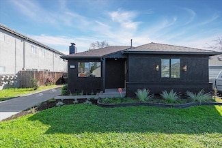 1956 Country Club Blvd, Stockton, CA 95204
