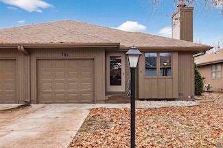 741 SW Mifflin Rd, Topeka, KS 66606