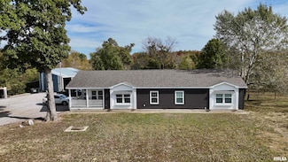 20458 N Boyd Ln, Dix, IL 62830