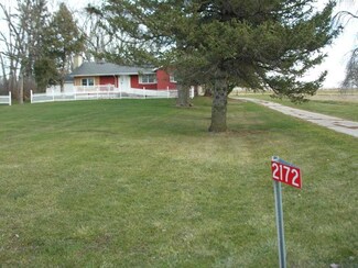 2172 Underwood Ave, Charles City, IA 50616
