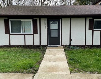 34W951 Stanton Dr Unit E, Saint Charles, IL 60174