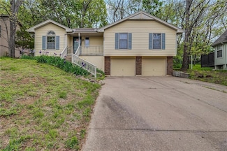 1116 SW 24th Street Ct, Blue Springs, MO 64015
