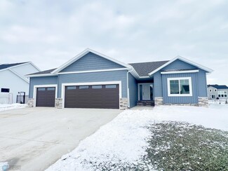 4243 Bristlecone Loop S, Fargo, ND 58104