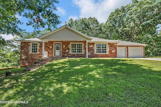 212 Summer Tree Place, Holts Summit, MO 65043