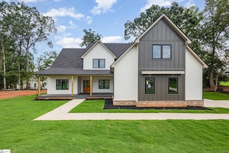 715 Tenerriffe Ct, Woodruff, SC 29388