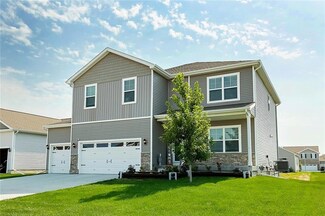 5423 146th St, Urbandale, IA 50323