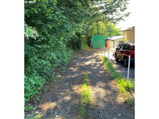 177 NE Tahoma St, Cascade Locks, OR 97014