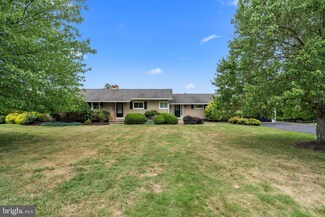 237 Aqueduct Rd, Washington Crossing, PA 18977