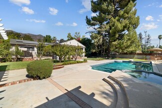 408 Manzanita Ave, Sierra Madre, CA 91024