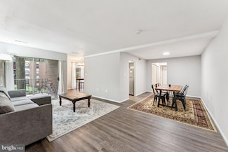 3376 Woodburn Rd Unit 23, Annandale, VA 22003
