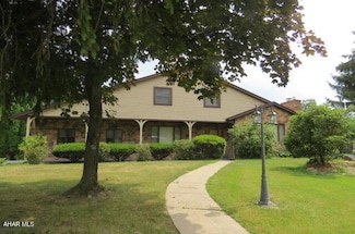 1041 Riggles Gap Rd, Altoona, PA 16601