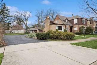 6670 N Ionia Ave, Chicago, IL 60646