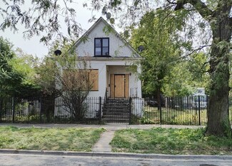2017 W 68th St, Chicago, IL 60636