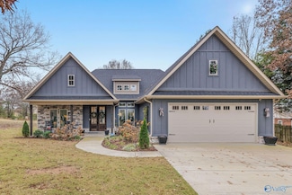 138 Deer Run Cir, Rogersville, AL 35652