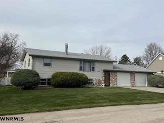 4318 Shady Ln, Scottsbluff, NE 69361