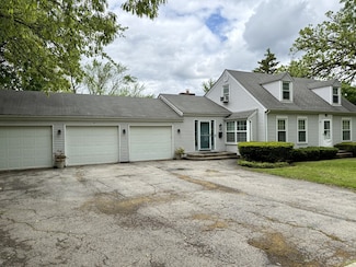 166 Harvey Ave, Grayslake, IL 60030