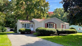 92 Bonnie Brae Dr, West Springfield, MA 01089