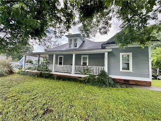 120 N Anthony St, Burlington, NC 27217