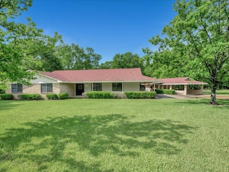 4449 Benton Dr, Lufkin, TX 75901