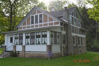 151 Main St, Silver Creek, NY 14136