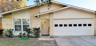 2032 Meadfoot Rd, Carrollton, TX 75007