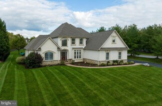 1137 N Lefever Dr, Lititz, PA 17543