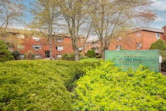 26 Faxon St Unit 2, Stoughton, MA 02072