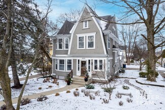 1605 Lake Dr SE, Grand Rapids, MI 49506