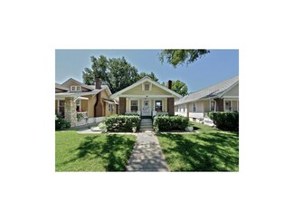 2114 Gentry St, Kansas City, MO 64116