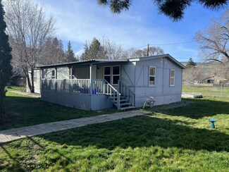 1079 Chenoweth Loop W, the Dalles, OR 97058