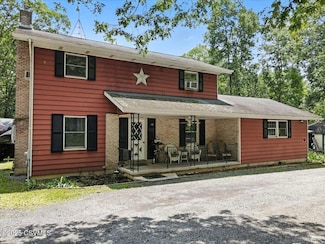 1146 Great Oak Dr, East Stroudsburg, PA 18301