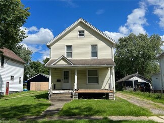 341 Charles Ave SE, Warren, OH 44483