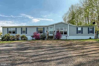 1095 Greenbriar Rd, New Bloomfield, PA 17068