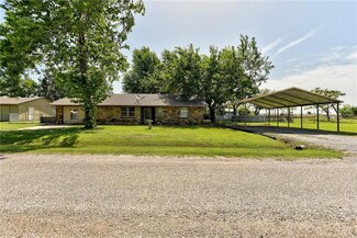21480 Pioneer Cir, Harrah, OK 73045