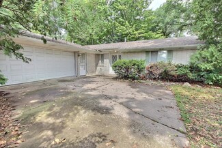 5215 Saint Joe Center Rd, Fort Wayne, IN 46835
