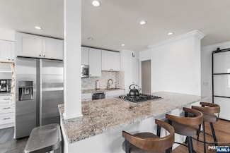 6040 Boulevard E Unit 18c, West New York, NJ 07093