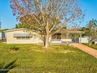 22 S Barbour St, Beverly Hills, FL 34465
